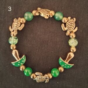 Green and Silver Turtle Beaded Bracelet